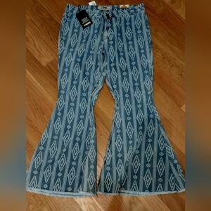 Rock & Roll Cowgirl Indigo Geometric Wide Leg Jeans